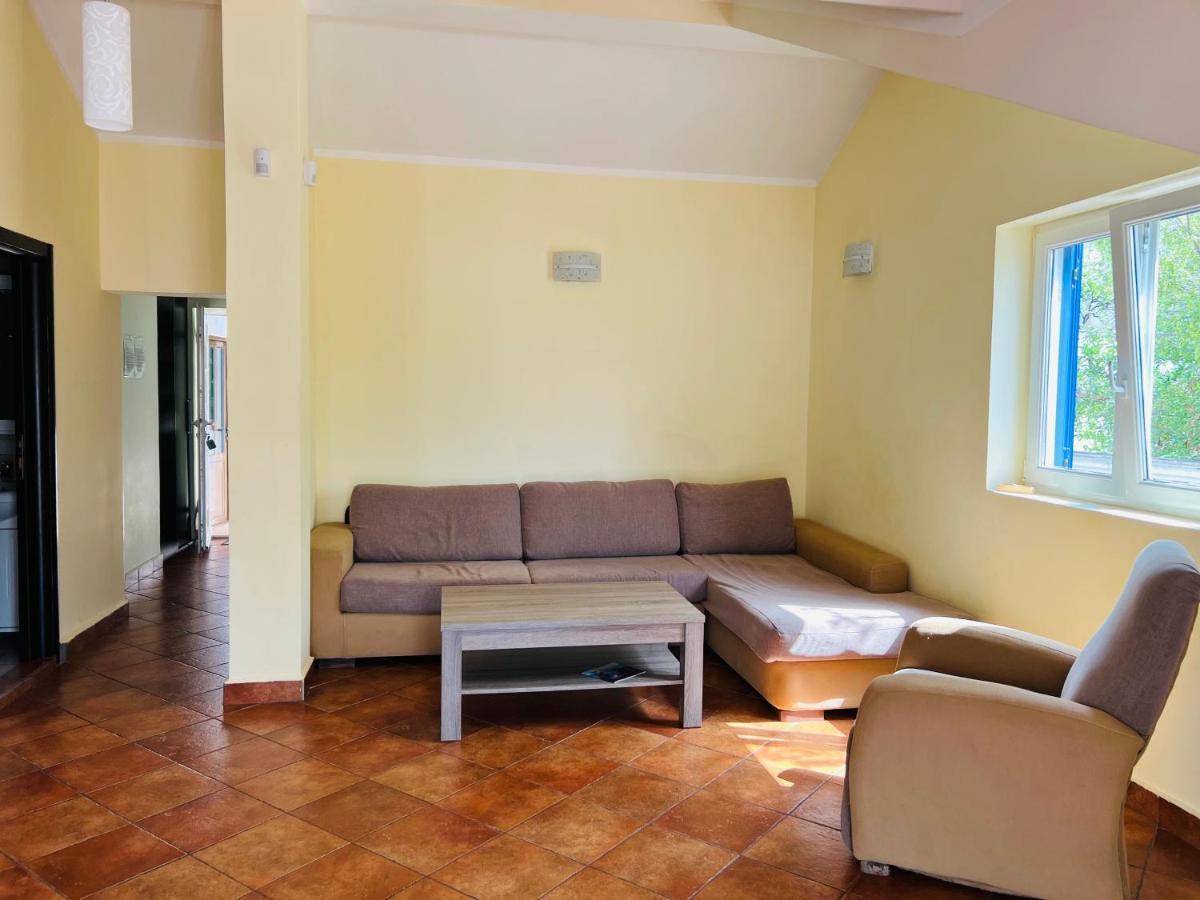 Rafailovici Holiday Apartments المظهر الخارجي الصورة
